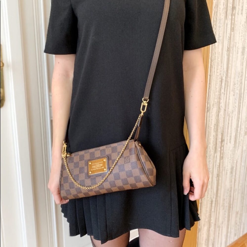 Authentic & Discontinued Louis Vuitton Eva